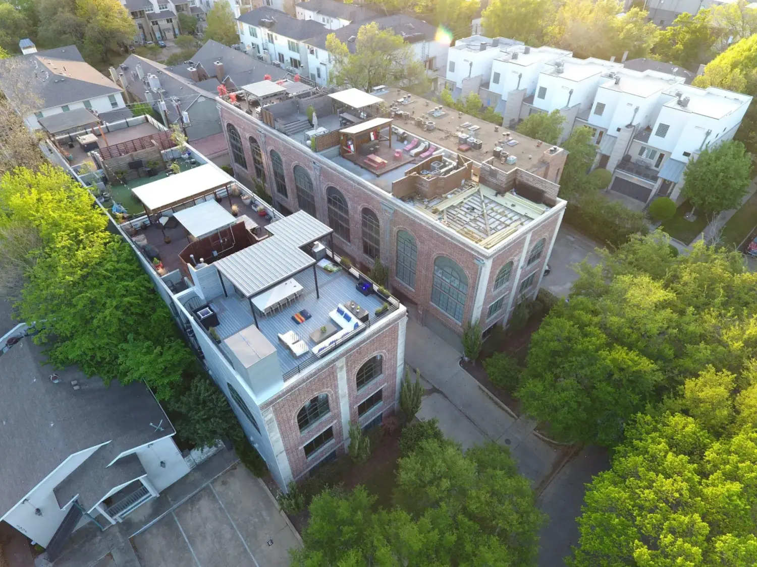 Rooftop deck and flat roofing on an Oak Lawn residence